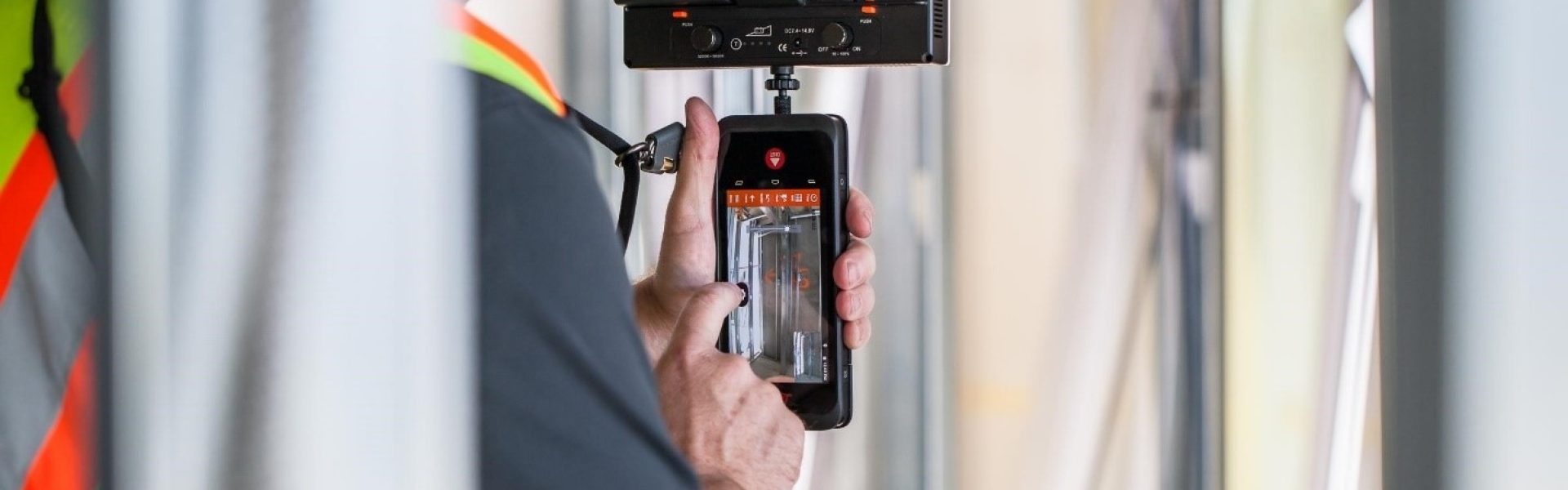 REAL-TIME, PROFESSIONAL GRADE, IN-PICTURE 3D MEASUREMENT.